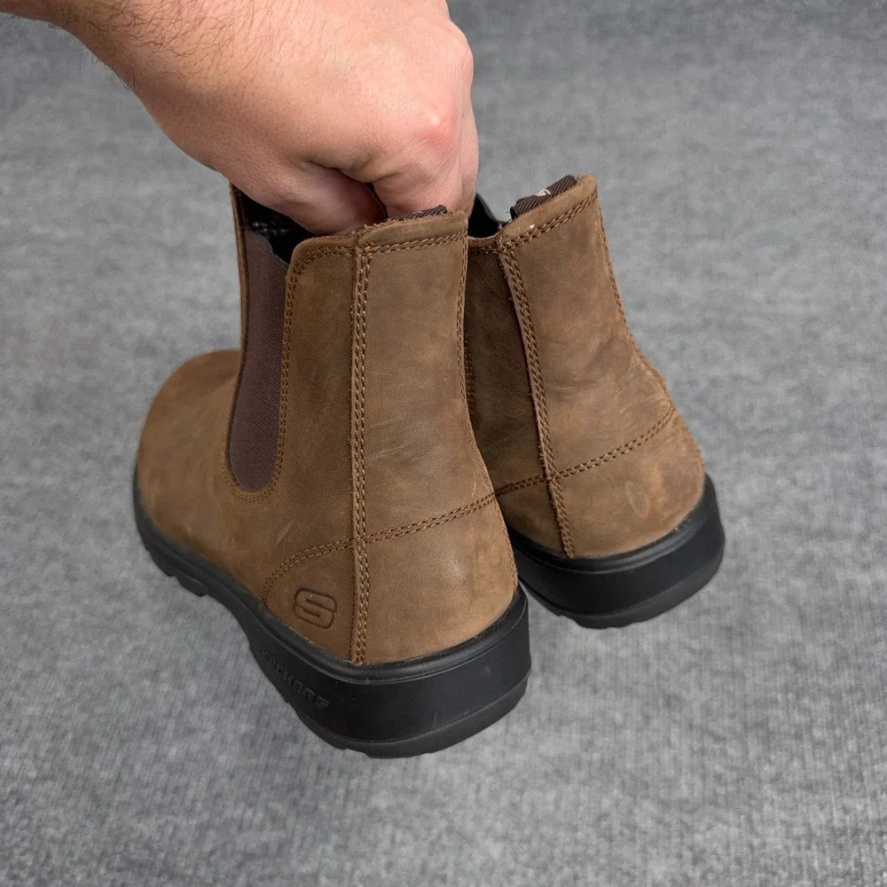 Skechers Chelsea Boot Men 9.5 Brown Leather Gaveno Relaxed Fit Memory Foam